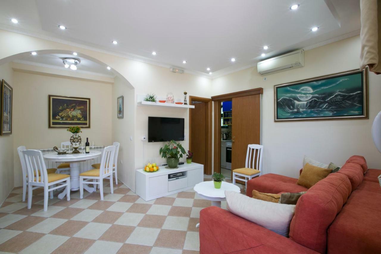 Apartments Holiday Lux Sutomore Zewnętrze zdjęcie